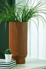 Prime Furniture - Ashley Furniture - Avalyah Vase - Vase (2/CS) / Burnt Umber - A2900021