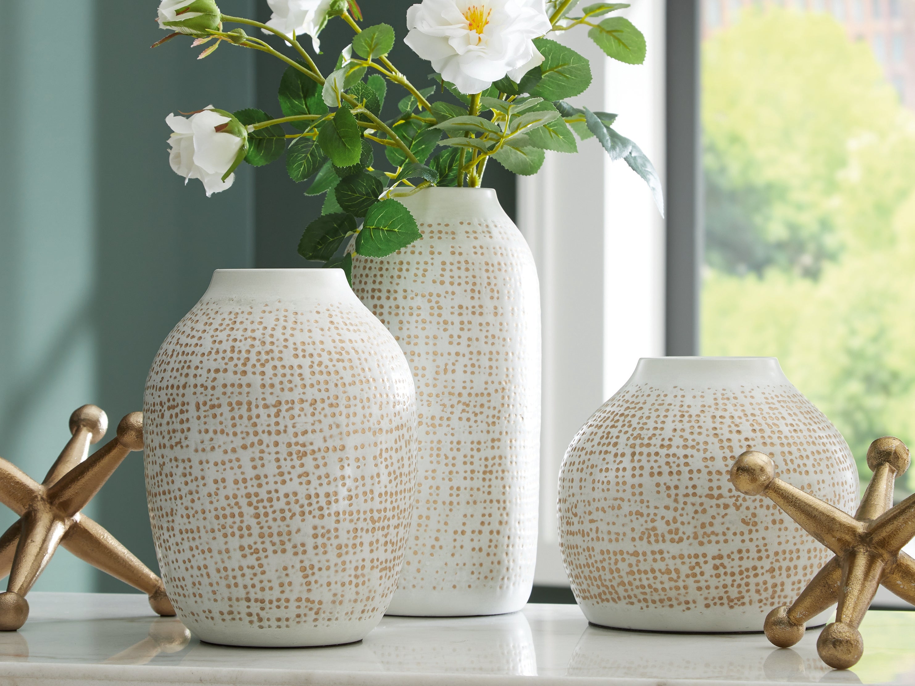 Prime Furniture - Ashley Furniture - Vinburn Accessory Set (Set of 5) - Accessory Set (5/CN) / White/Gold Finish - A2C00213