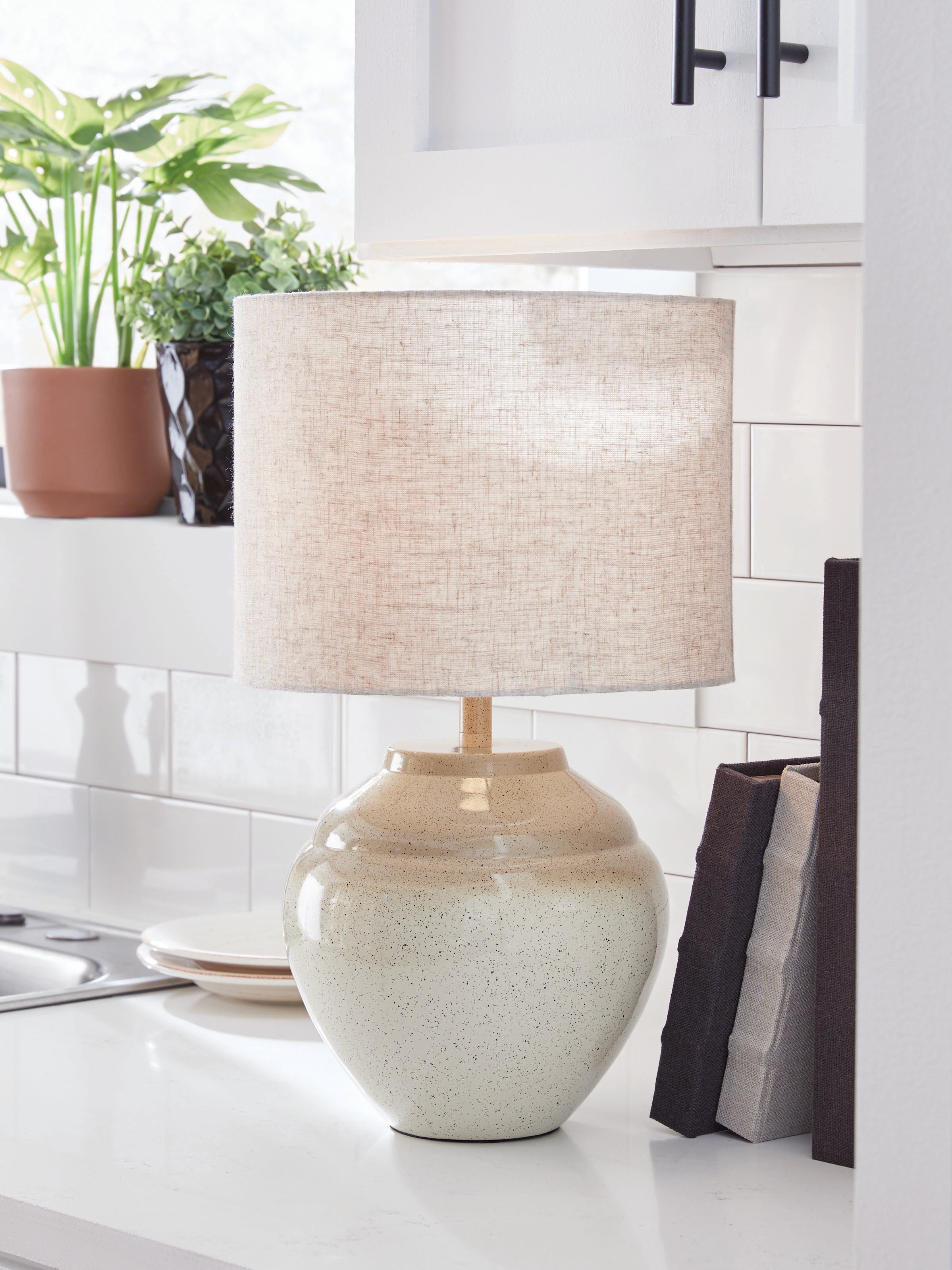 Prime Furniture - Ashley Furniture - Waldish Lighting - Metal Table Lamp (1/CN) / Cream/Beige - L200204