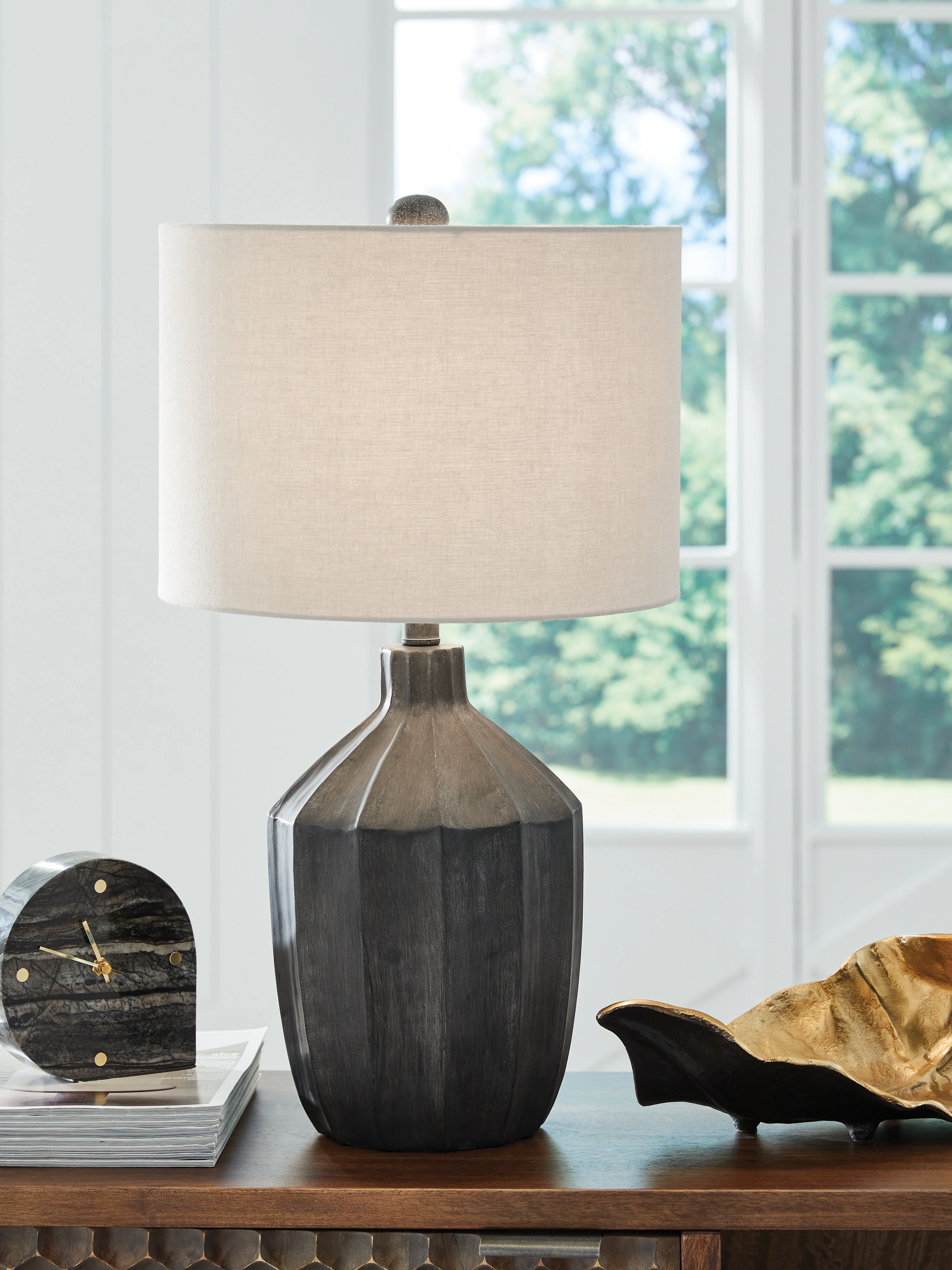 Prime Furniture - Ashley Furniture - Jilton Lighting - Poly Table Lamp (1/CN) / Black - L235844