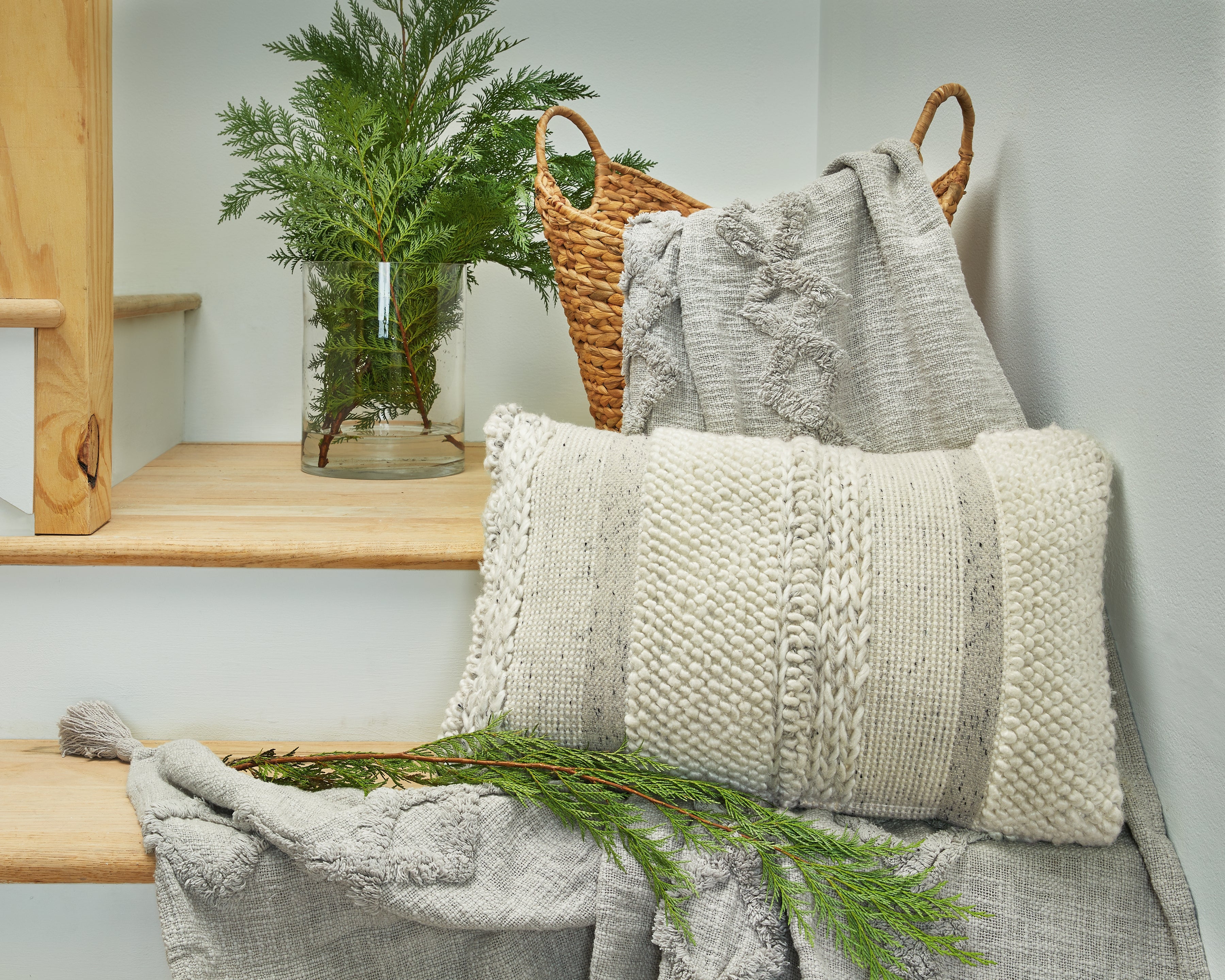 Prime Furniture - Ashley Furniture - Standon Pillows - Pillow / Gray/White - A1001005P