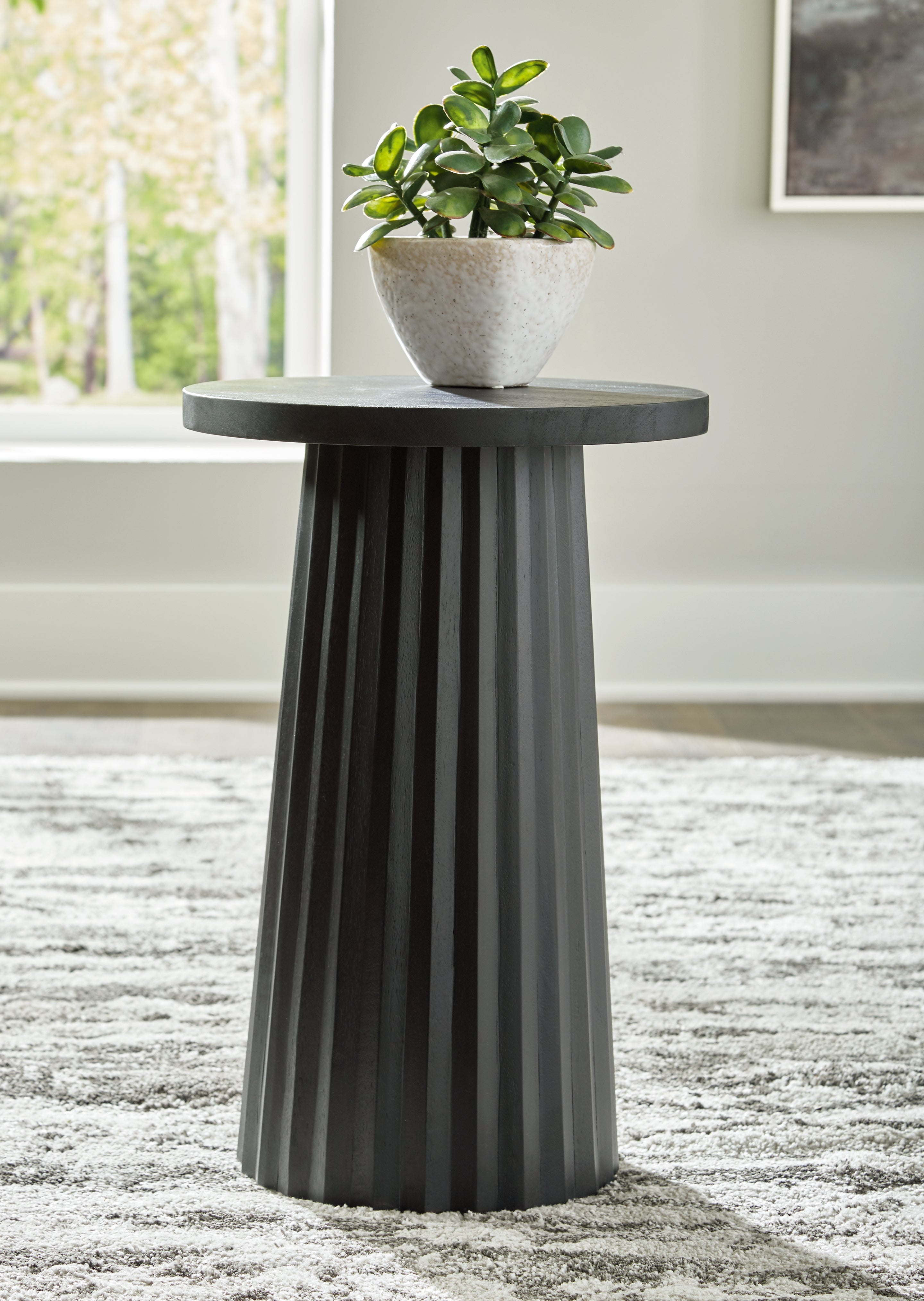 Prime Furniture - Ashley Furniture - Ceilby Accent Table - Accent Table / Black - A4000603