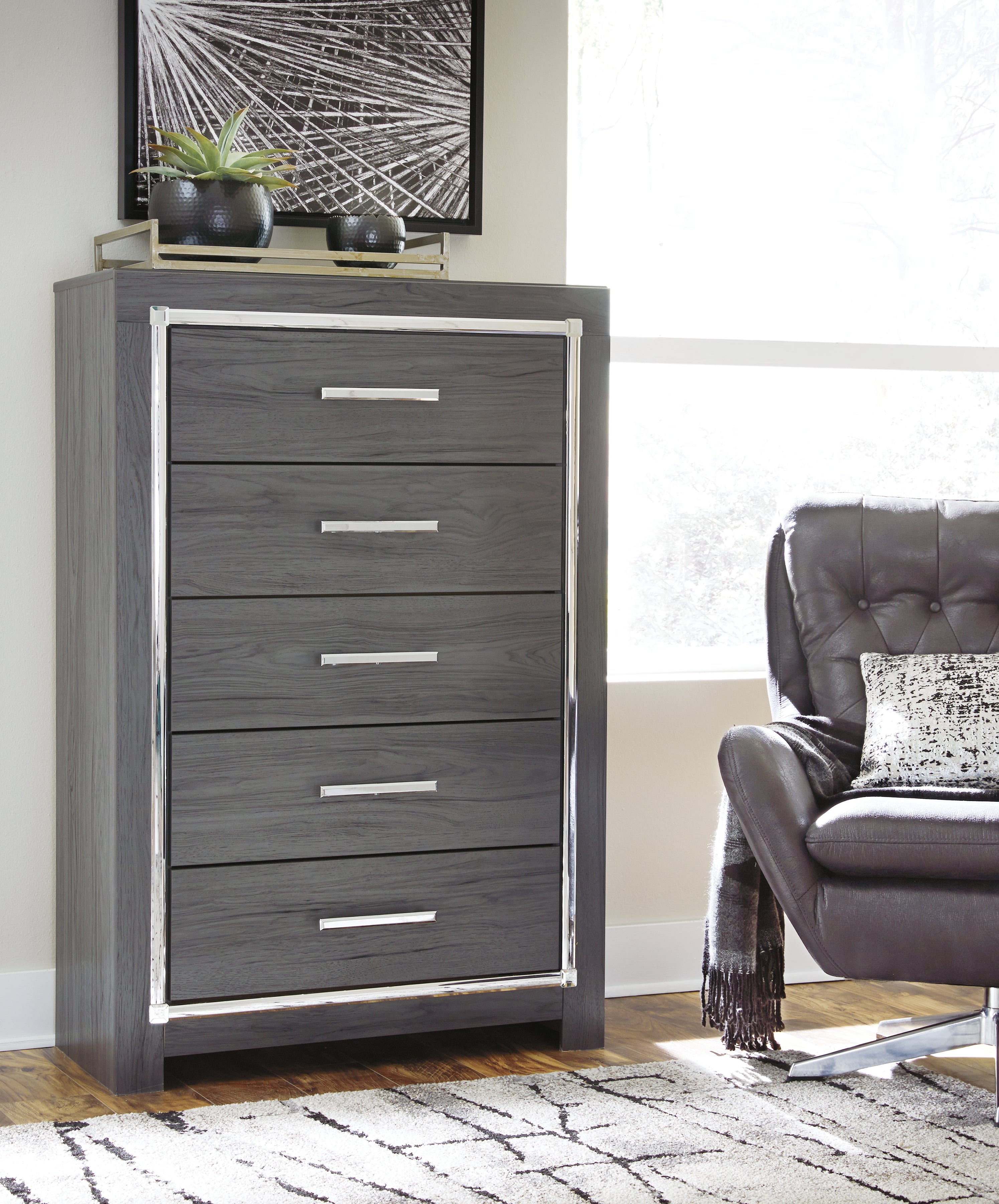 Prime Furniture - Ashley Furniture - Lodanna Bedroom - Five Drawer Chest / Gray - B214-46