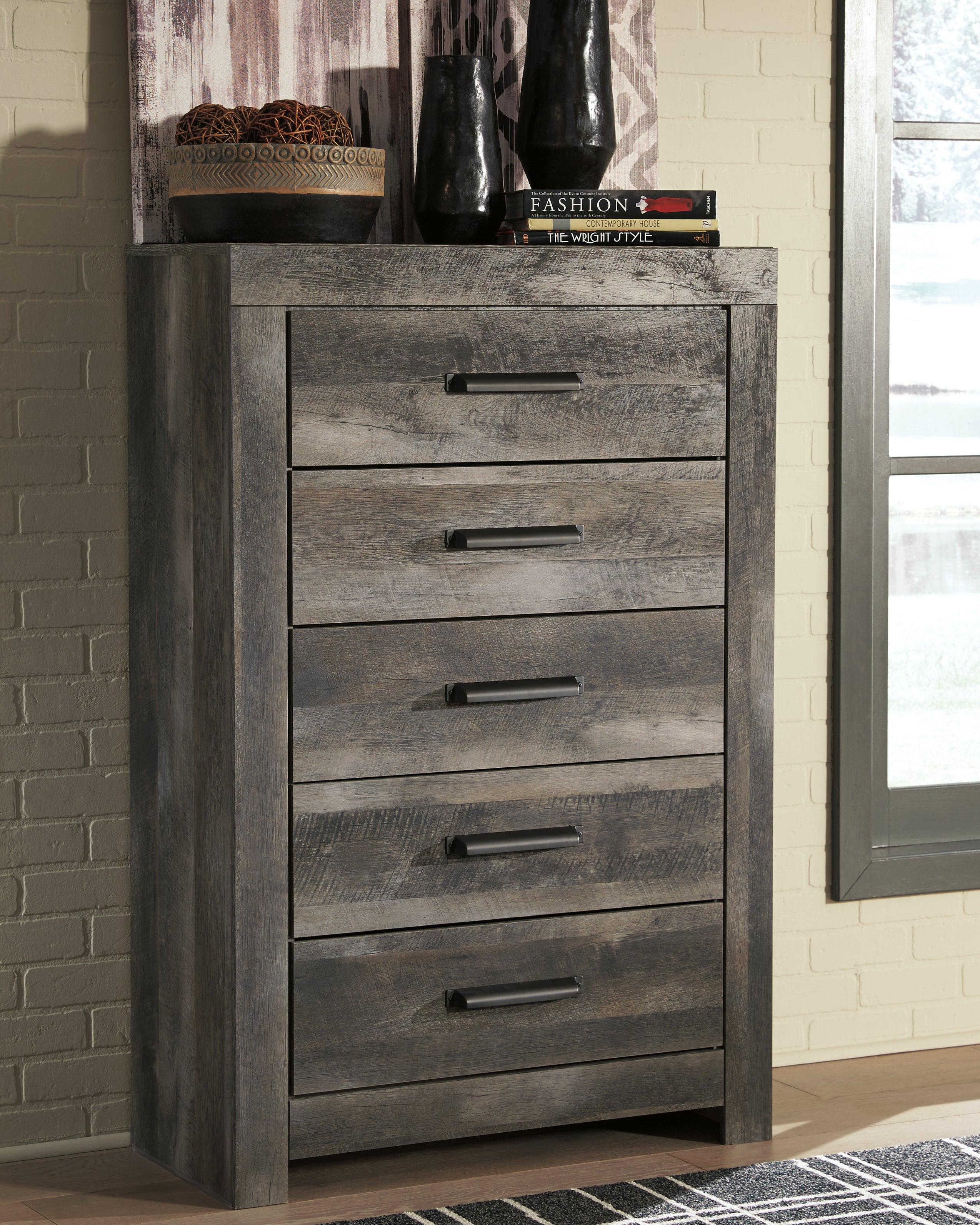 Prime Furniture - Ashley Furniture - Wynnlow Bedroom - Five Drawer Chest / Gray - B440-46