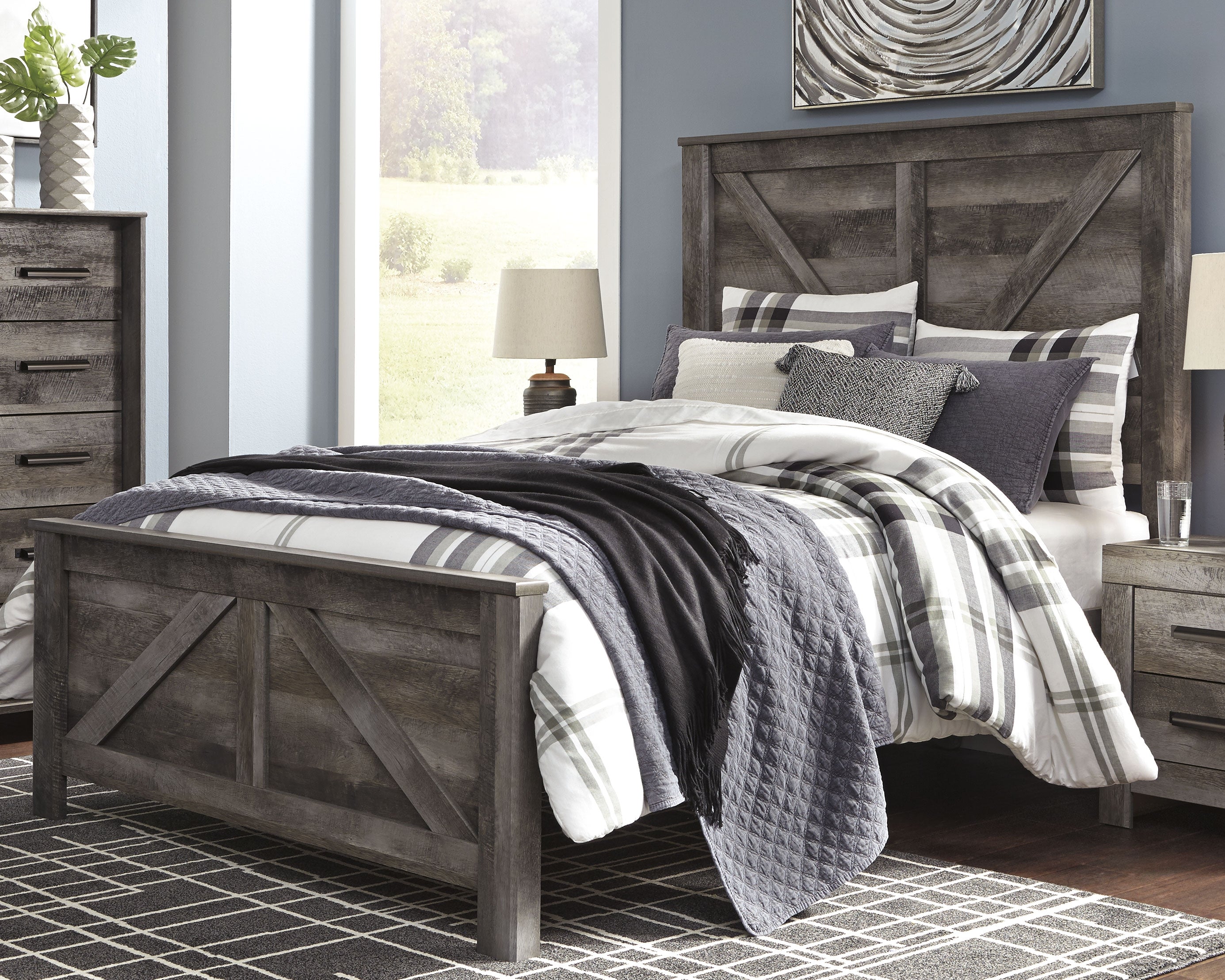 Prime Furniture - Ashley Furniture - Wynnlow Bedroom - Queen Crossbuck Panel Bed / Gray - B440B9