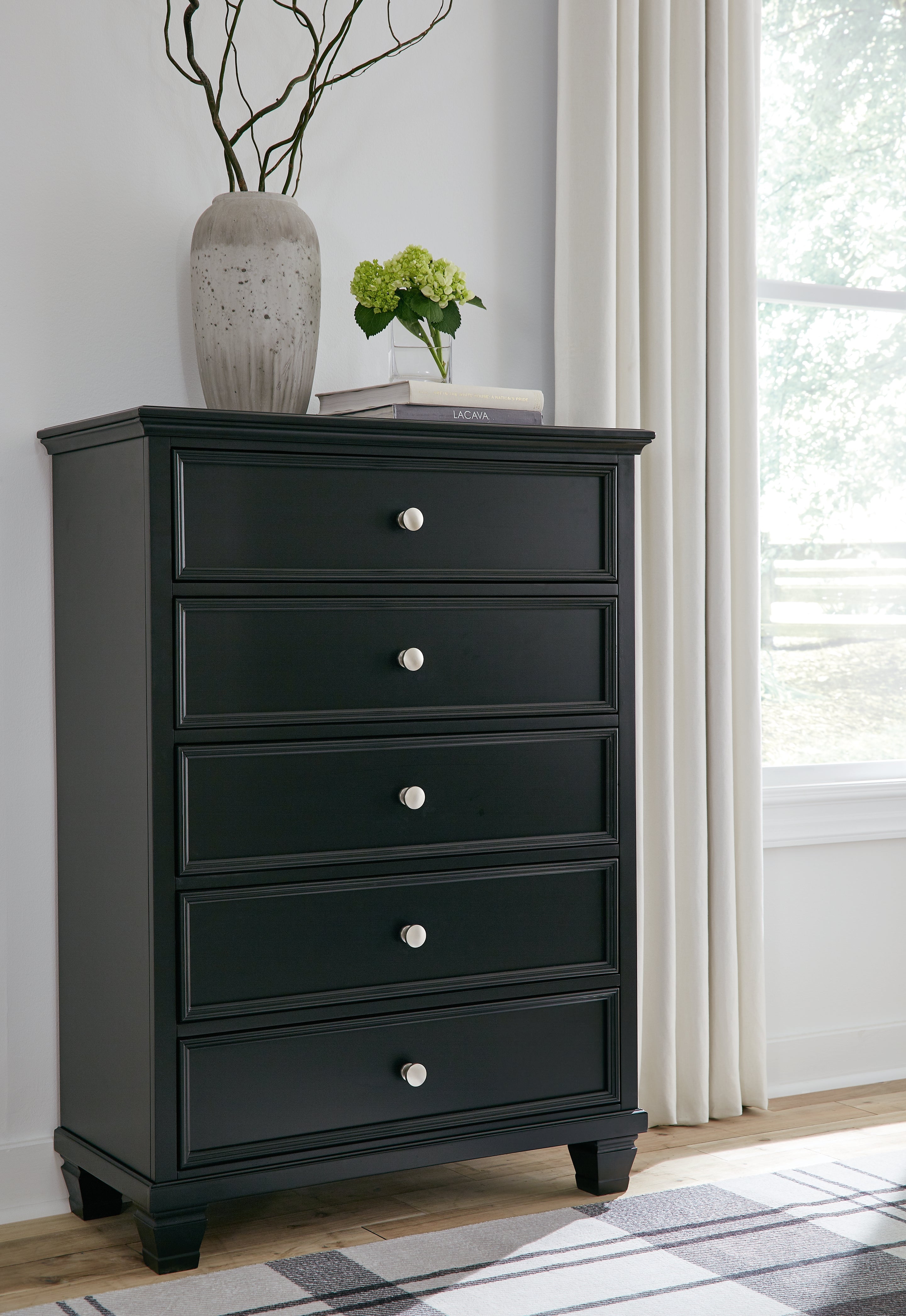 Prime Furniture - Ashley Furniture - Lanolee Bedroom - Five Drawer Chest / Black - B687-46