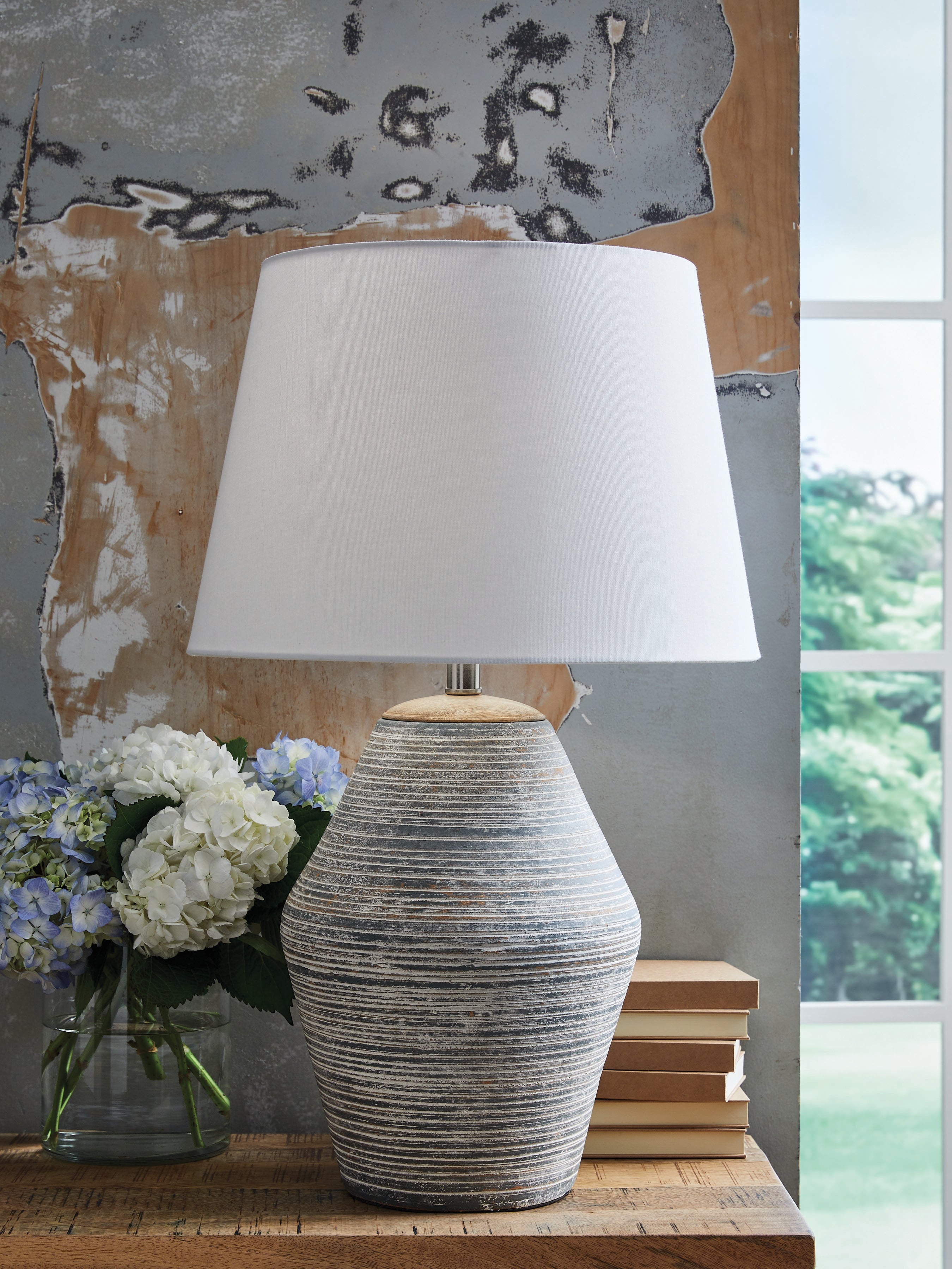Prime Furniture - Ashley Furniture - Lawrock Lighting - Terracotta Table Lamp (1/CN) / Antique Blue - L100834