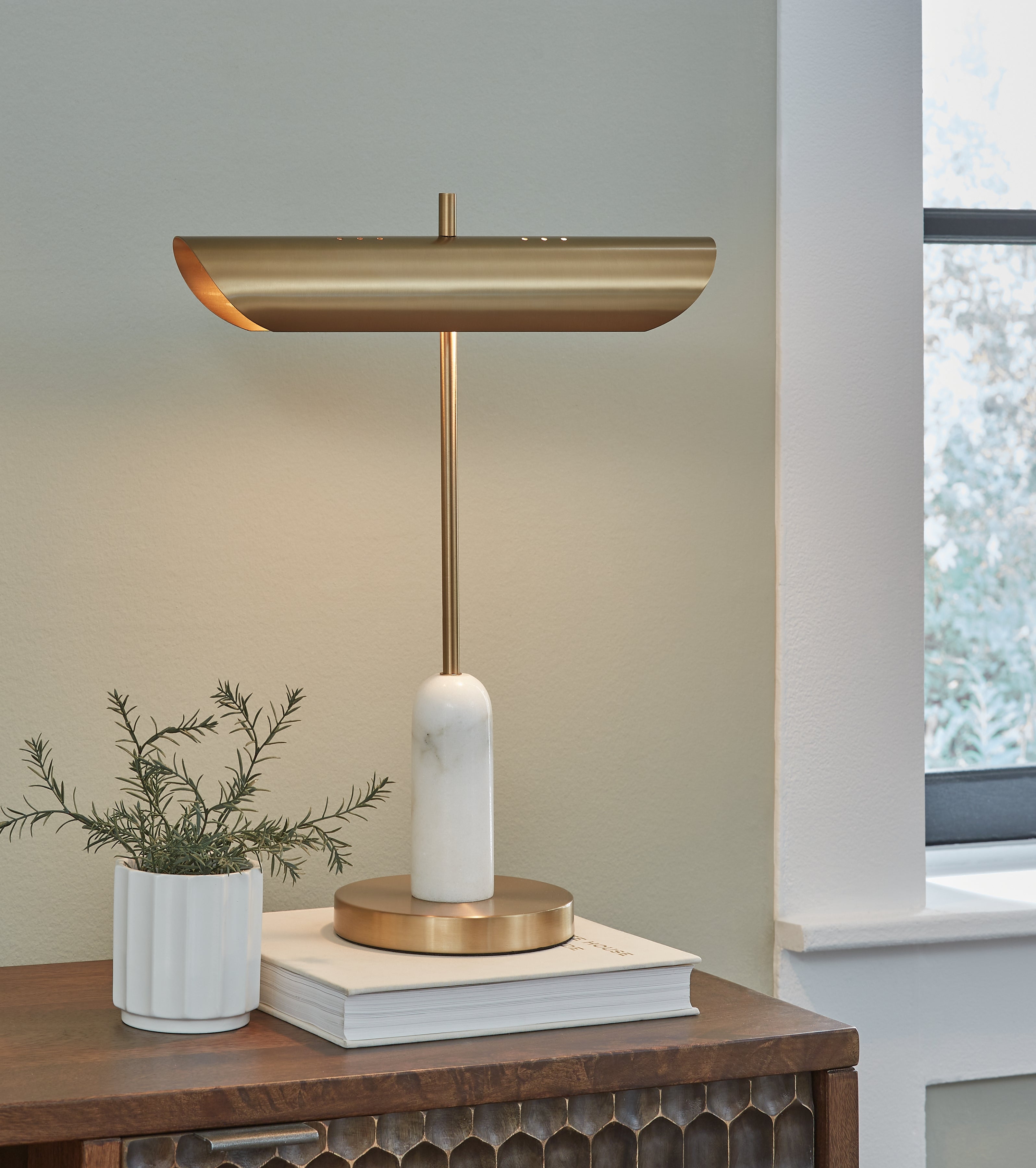 Prime Furniture - Ashley Furniture - Rowleigh Lighting - Marble Desk Lamp (1/CN) / Gold Finish/White - L734392