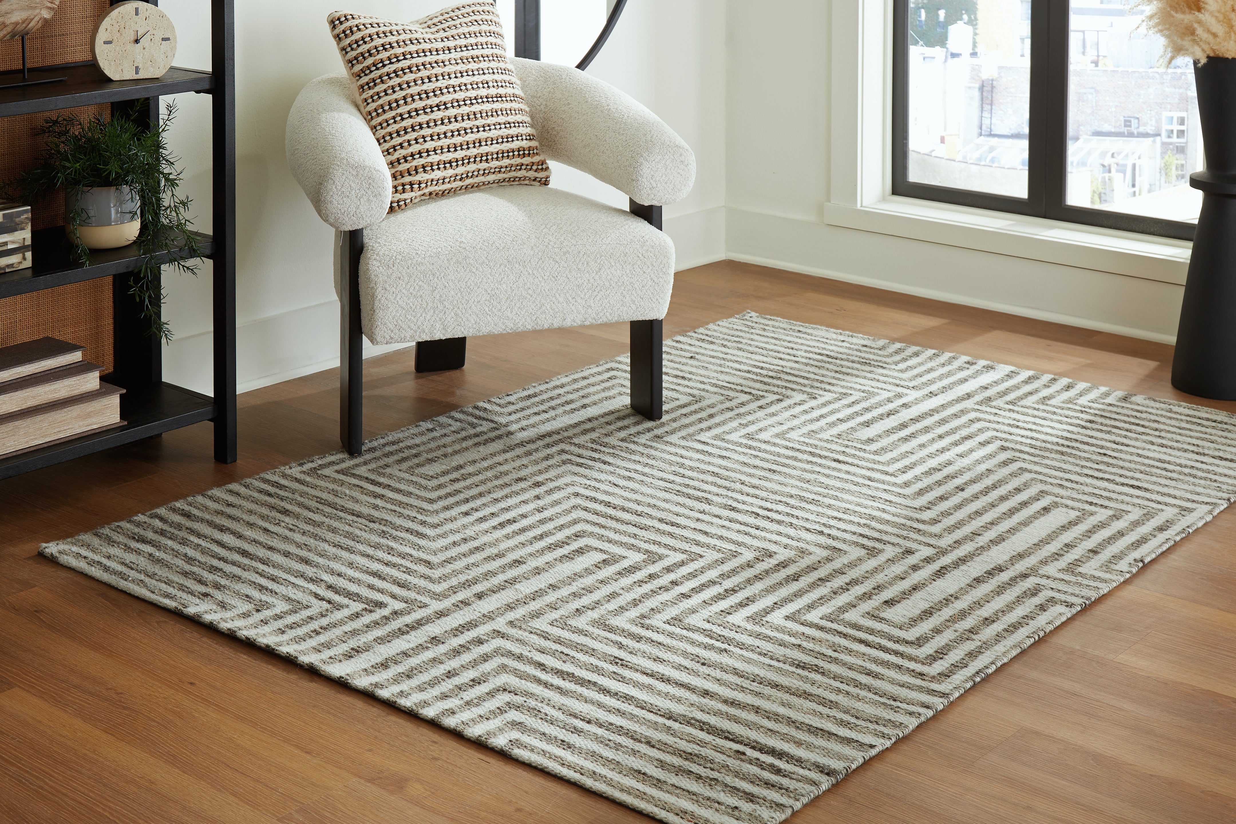 Prime Furniture - Ashley Furniture - Jossen Rug - 8' x 10' Rug / Ivory/Gray - R406831