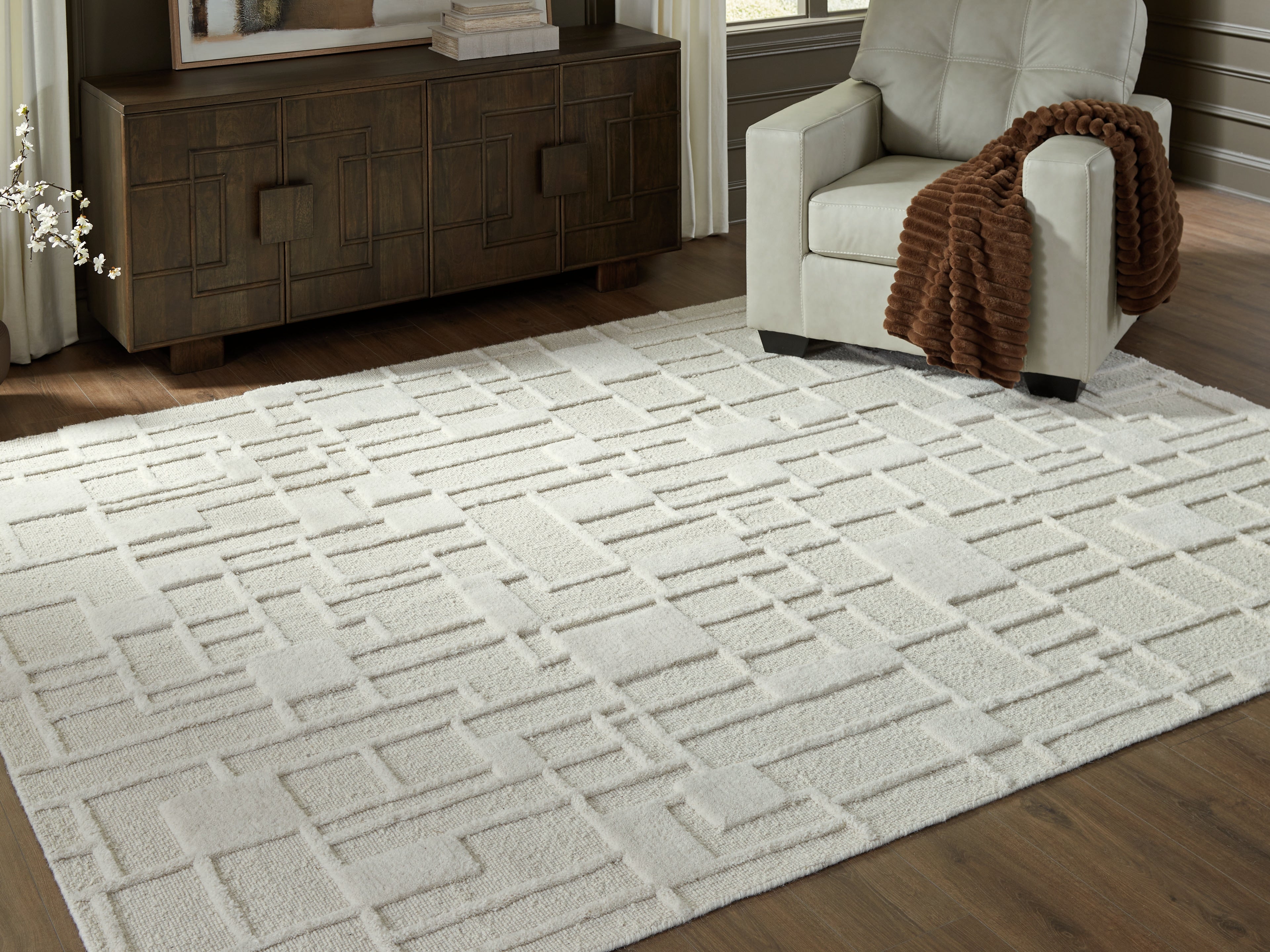 Prime Furniture - Ashley Furniture - Empriss Rug - 7'8" x 10' Area Rug / Ivory - R407621