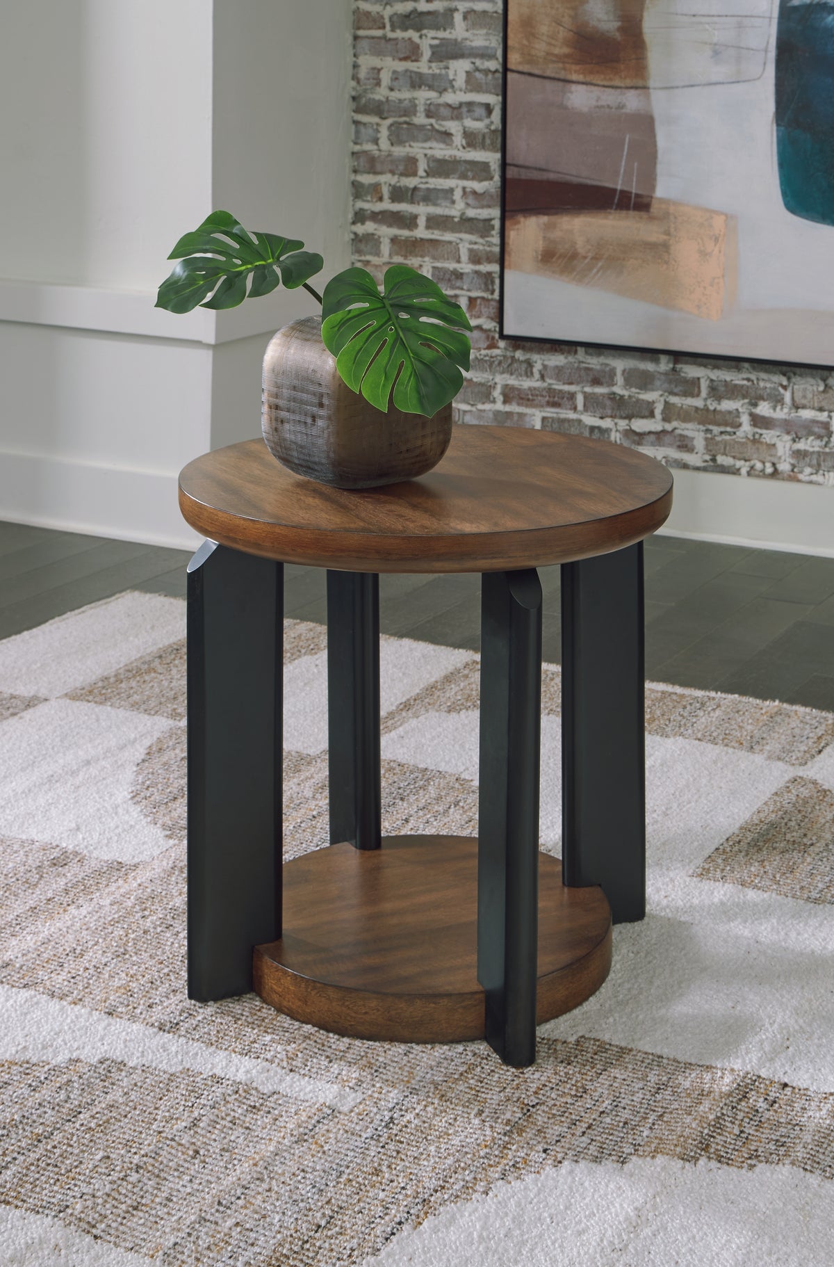 Prime Furniture - Ashley Furniture - Kraeburn End Table - Round End Table / Brown/Black - T624-6